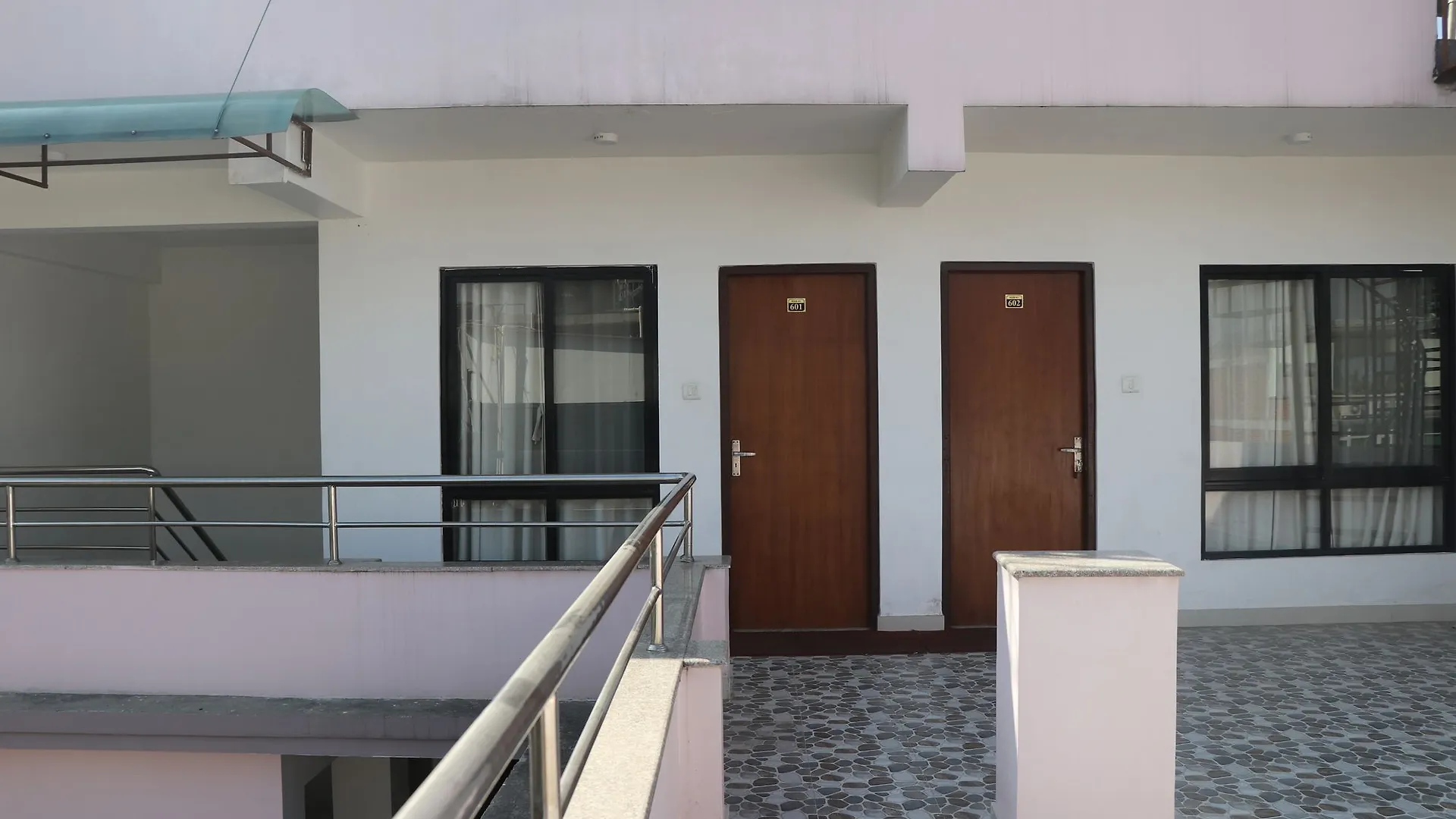 Hotel Sweet Town Kathmandu 2*,